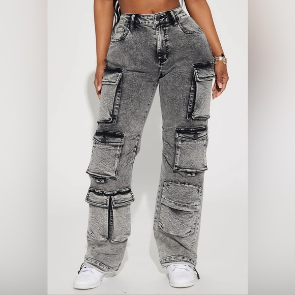 Fairfax High Rise Stretch Cargo Jeans - Acid Wash Grey - Picture 1 of 2